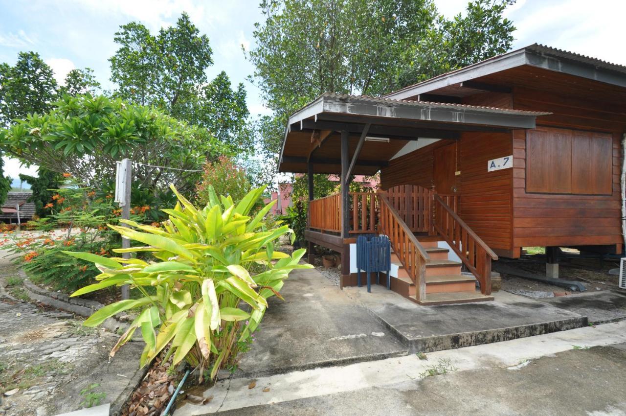 Mae Chaem Hotel And Resort Eksteriør billede